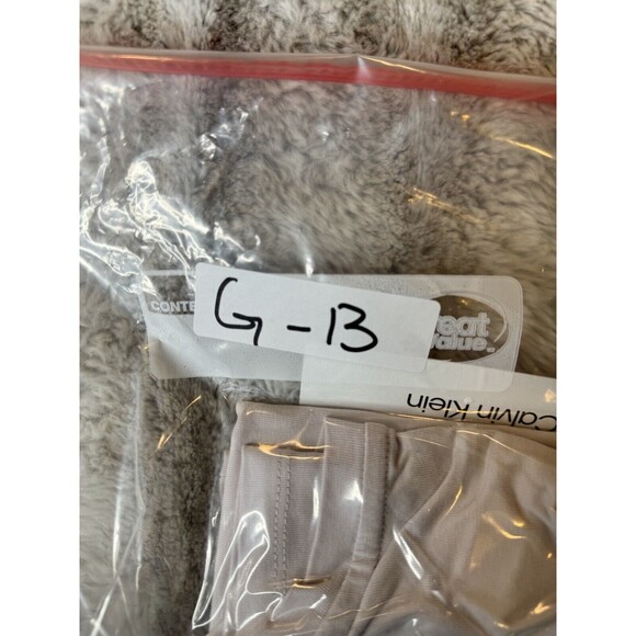 Calvin Klein Women's Soft Crew Neck Graphic Camo Logo T-shirt Light Purple S - Picture 8 of 8